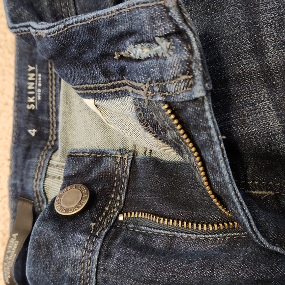 Simply Vera Skinny Mid Rise Crops, size 4 - Picture 11 of 11